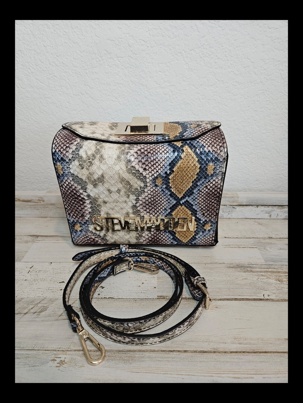 STEVE MADDEN  Multi BOX XBODY SNAKE PRINT PURSE-New With Tags.